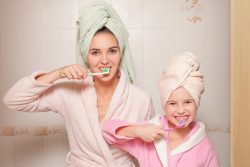 Как приучить ребенка чистить зубы? Советы от мамы-стоматолога