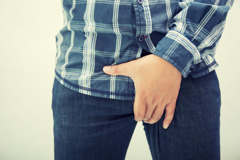 Водянка яичек у мужчин: причины, симптомы и лечение