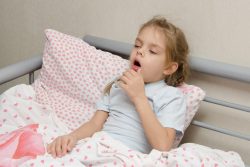 Коклюш у детей: симптомы и лечение