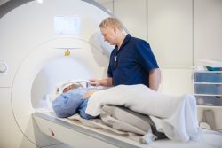 МРТ органов грудной клетки: суть метода, показания и противопоказания