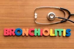 Бронхиолит у детей: почему возникает, чем проявляется, как лечить